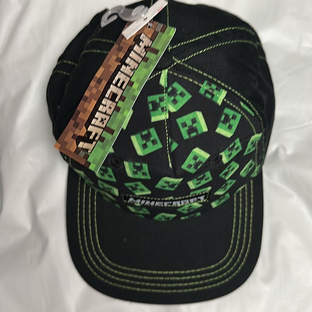 BNWT- Minecraft Creeper - Black and Green Cap/ Youth - 05FM - Picture 2 of 7